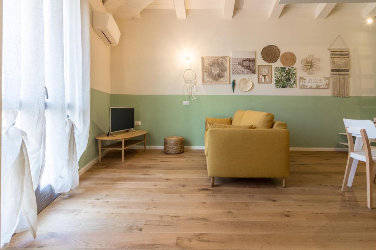 Piccola Petra Sarda Apartment San Pantaleo Bagian luar foto
